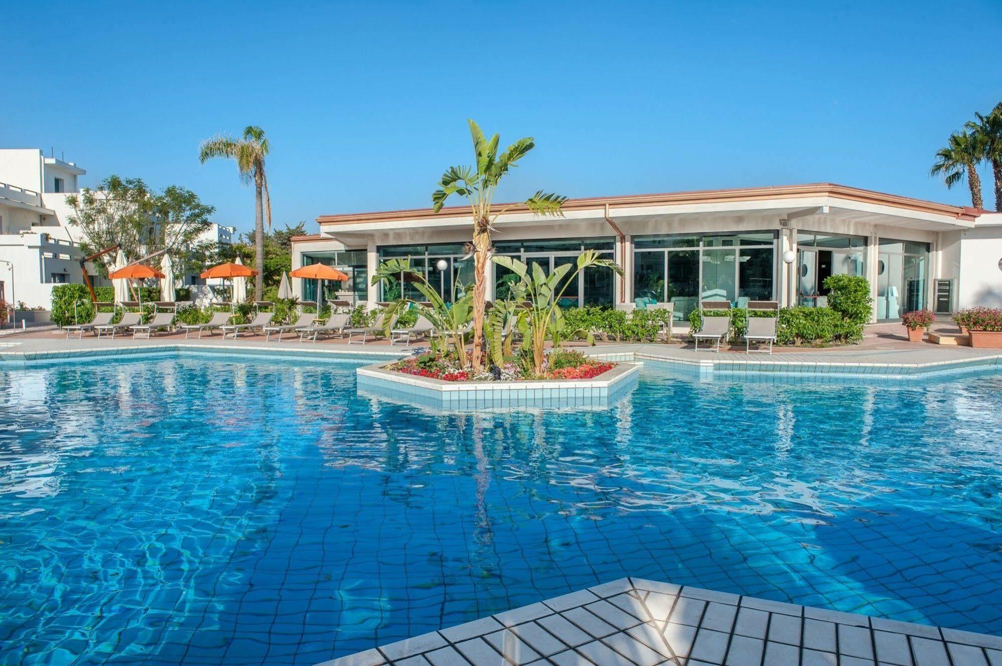 Acacia Marina Hotel Marina di Ragusa Eksteriør billede