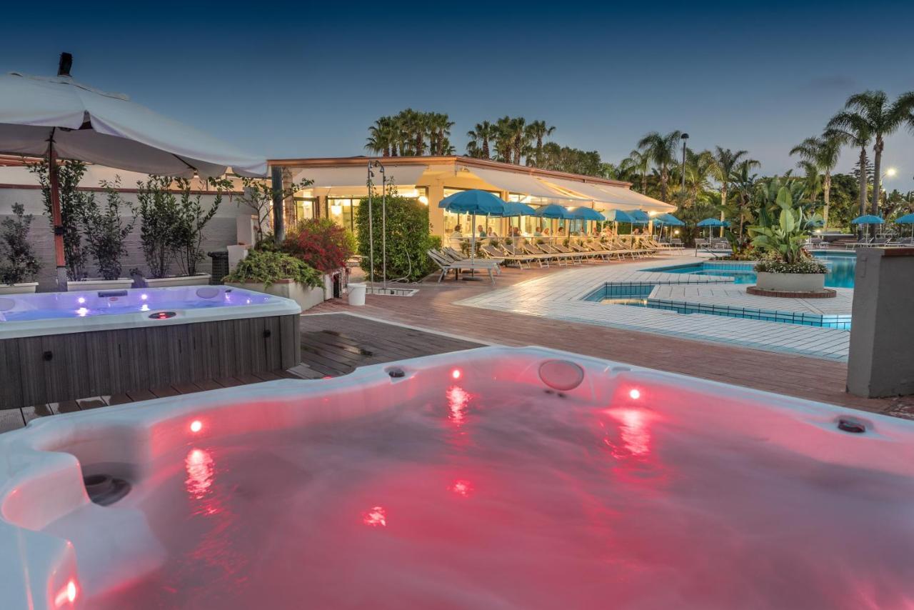 Acacia Marina Hotel Marina di Ragusa Eksteriør billede